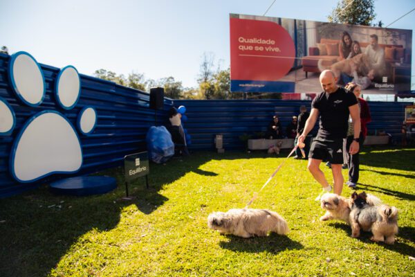 Em Curitiba, a Construtora Equilíbrio inaugurou um espaço pet de uso público para incentivar a convivência no bairro e reforçar a importância da gentileza urbana no dia a dia da cidade. 